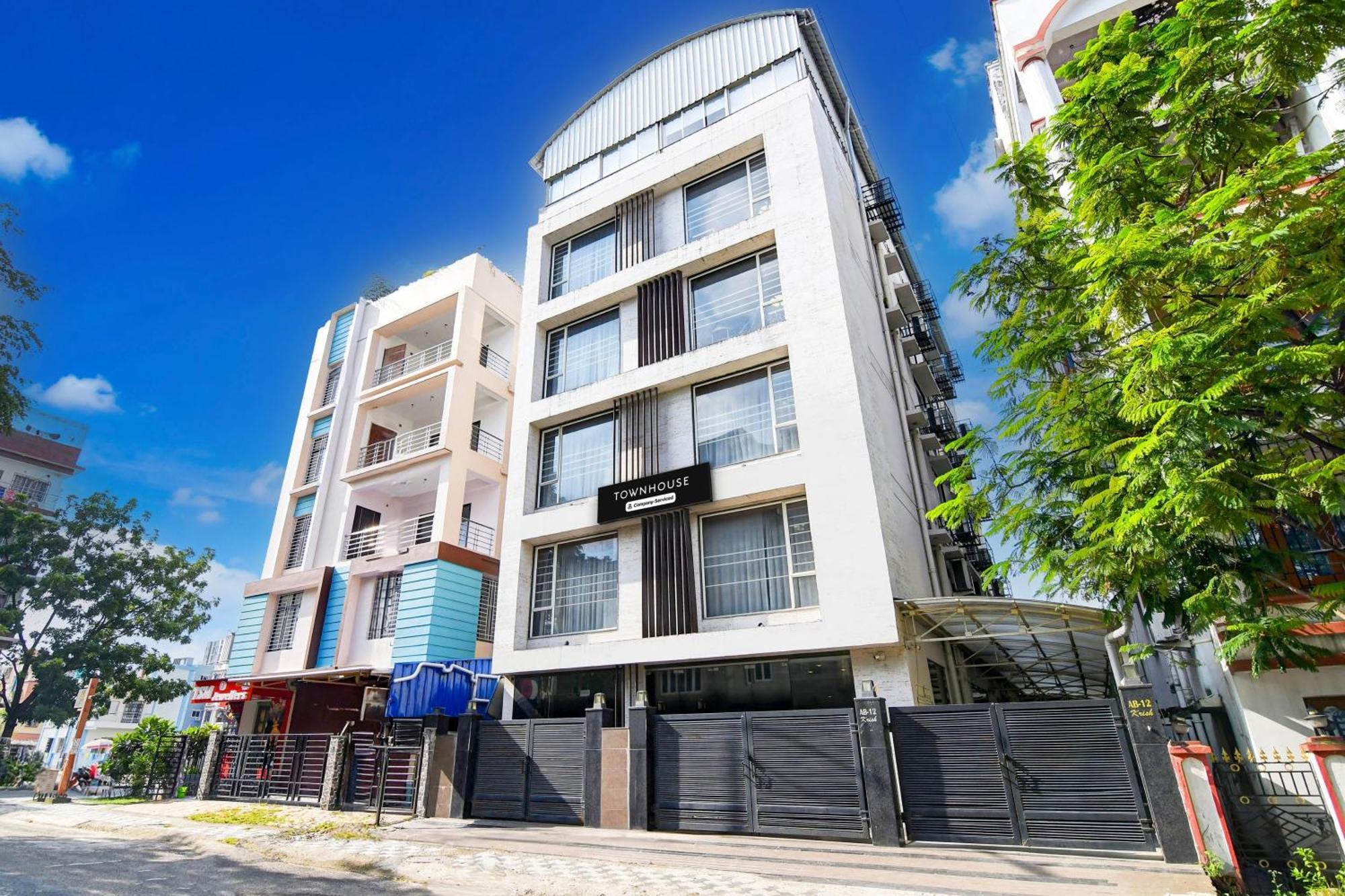 כלכותה Super Townhouse New Town Formerly Krish Residency מראה חיצוני תמונה