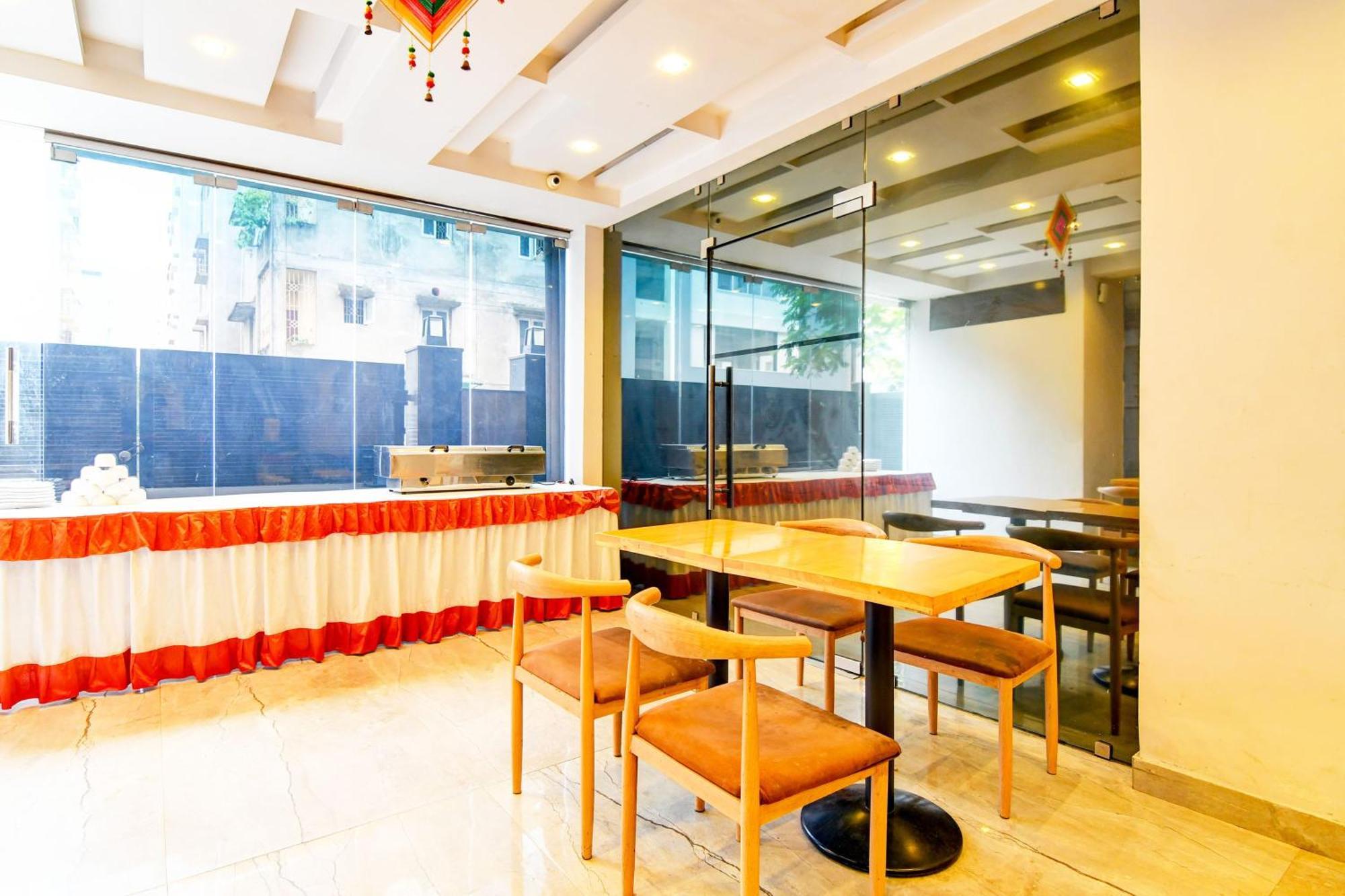 כלכותה Super Townhouse New Town Formerly Krish Residency מראה חיצוני תמונה